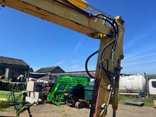 New Holland E80 8 Ton Rubber Tracked Excavator 