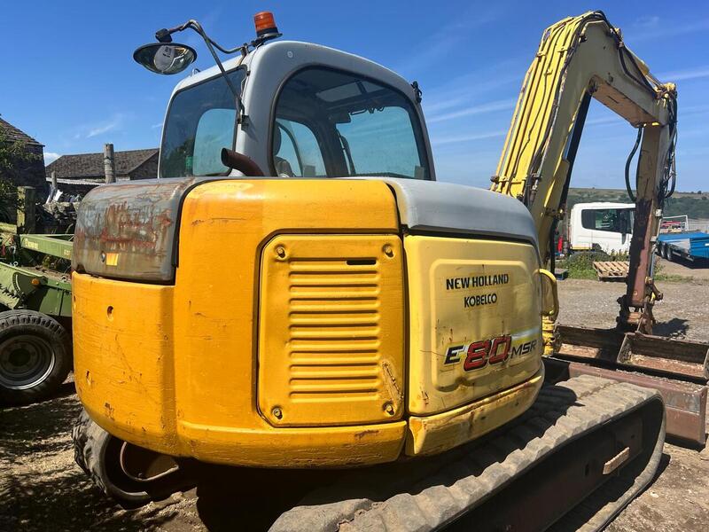 New Holland 8 Ton Rubber Tracked Excavator
