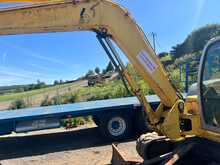 New Holland E80 8 Ton Rubber Tracked Excavator 