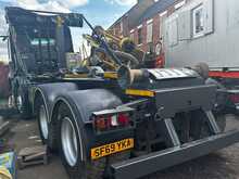 Mercedes-Benz 3240 Multilift Hook Loader 