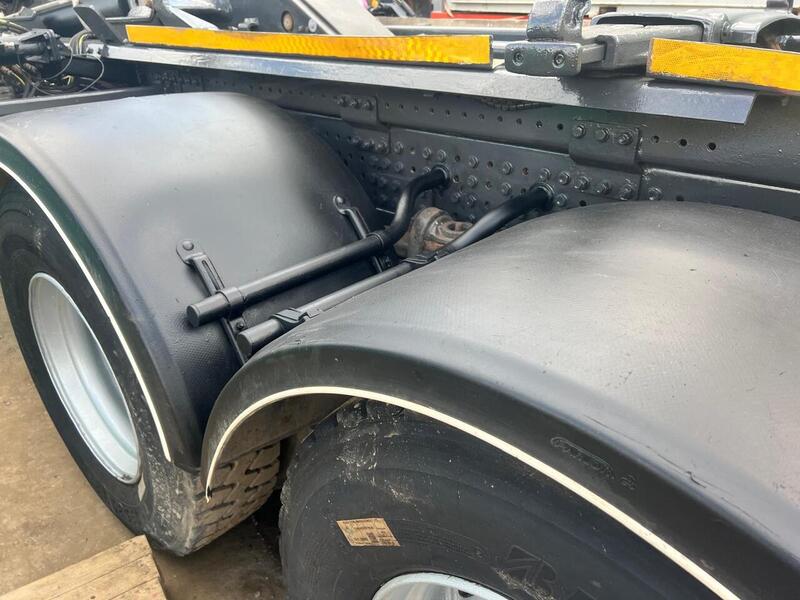 Mercedes-Benz Multilift Hook Loader