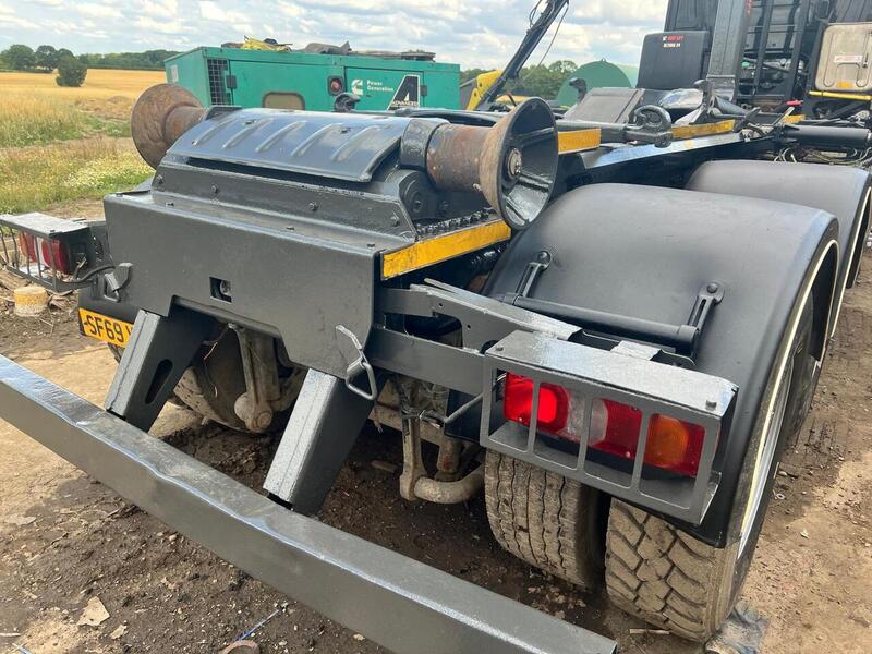 Mercedes-Benz Multilift Hook Loader