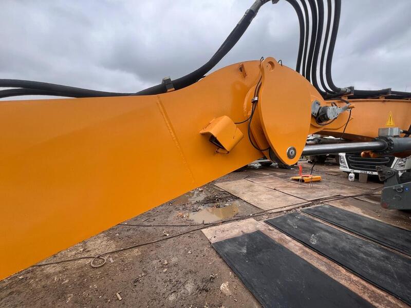 Liebherr Material Handler