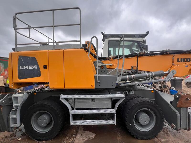 Liebherr Material Handler