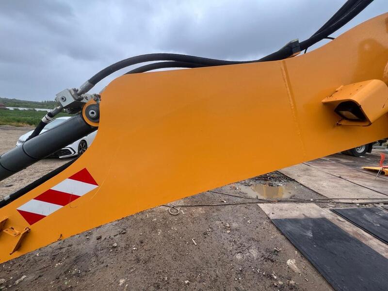 Liebherr Material Handler