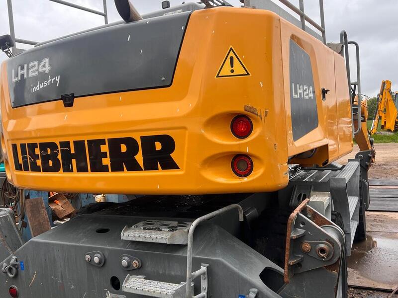 Liebherr Material Handler