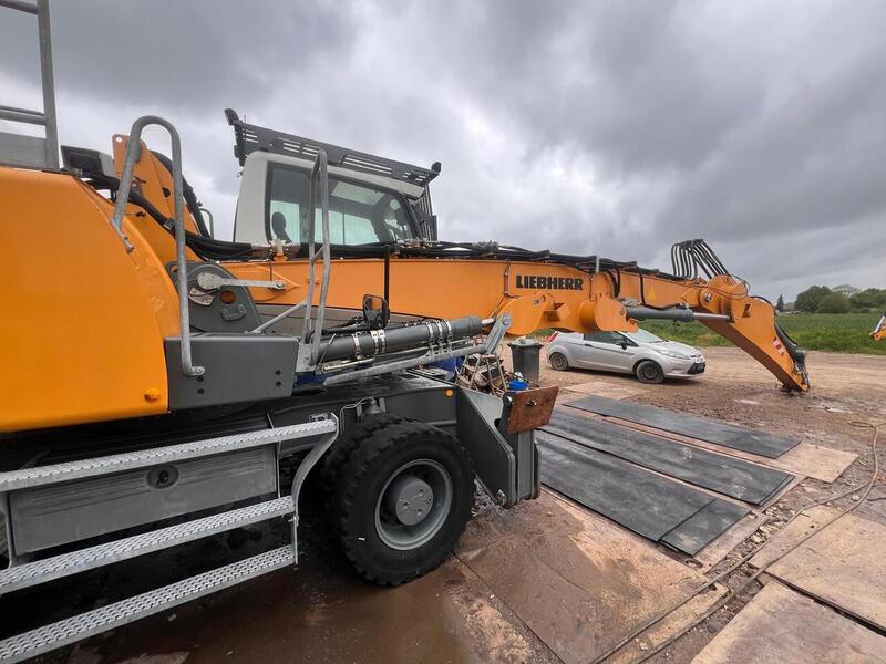 Liebherr Material Handler