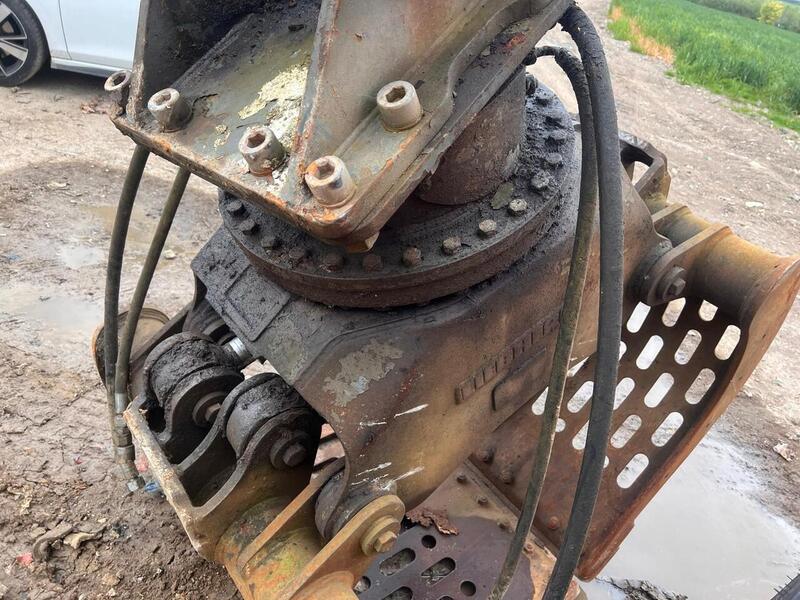 Liebherr Material Handler