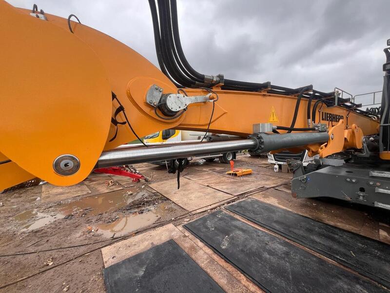 Liebherr Material Handler