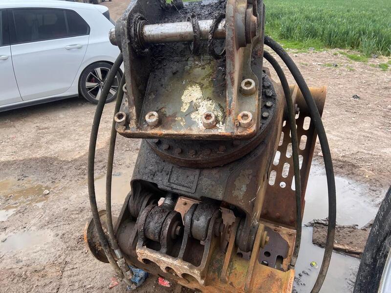 Liebherr Material Handler