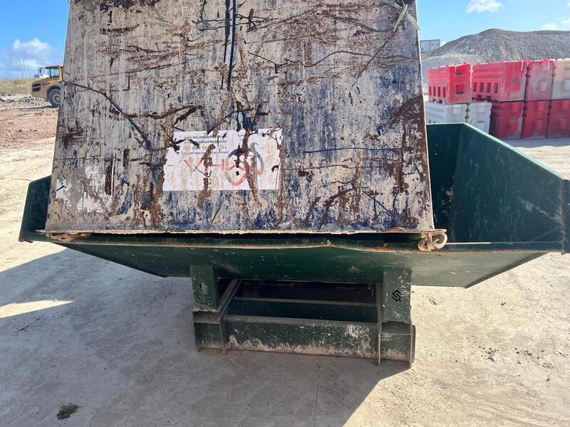 Conquip Tipping Skips