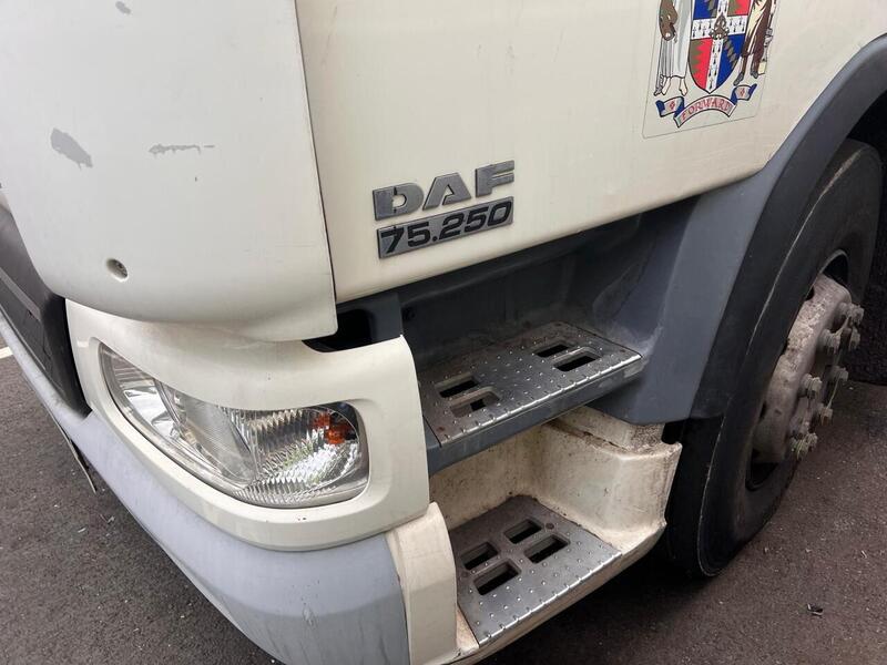 DAF 250 26 Ton Bin Lorry