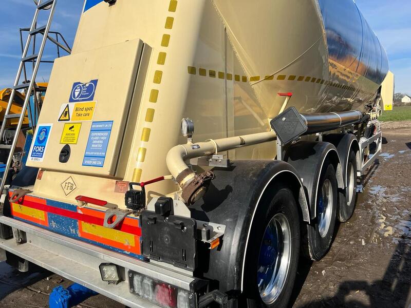 Feldbinder Powder Tanker