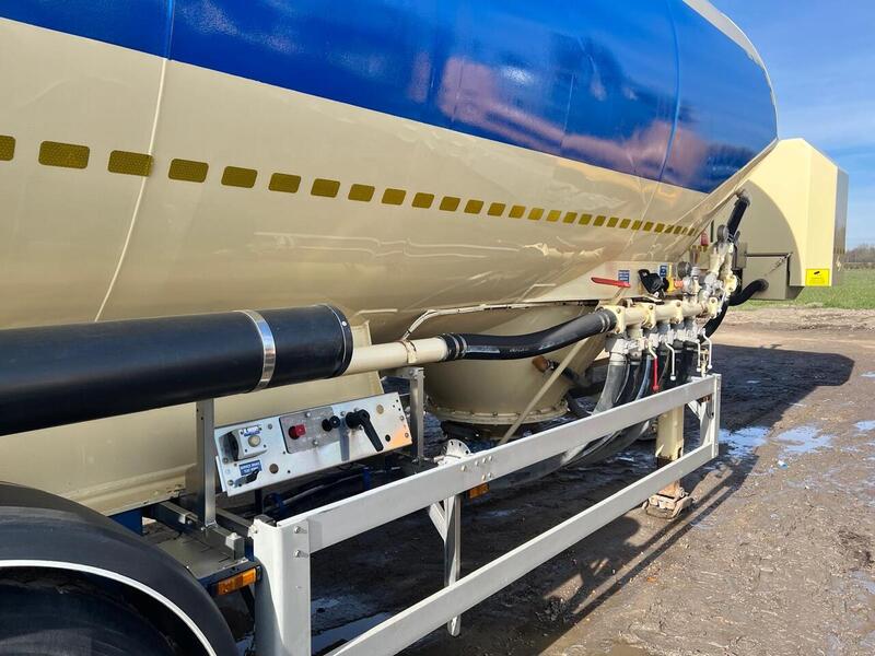 Feldbinder Powder Tanker