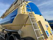 Feldbinder 40 Yard Powder Tanker 