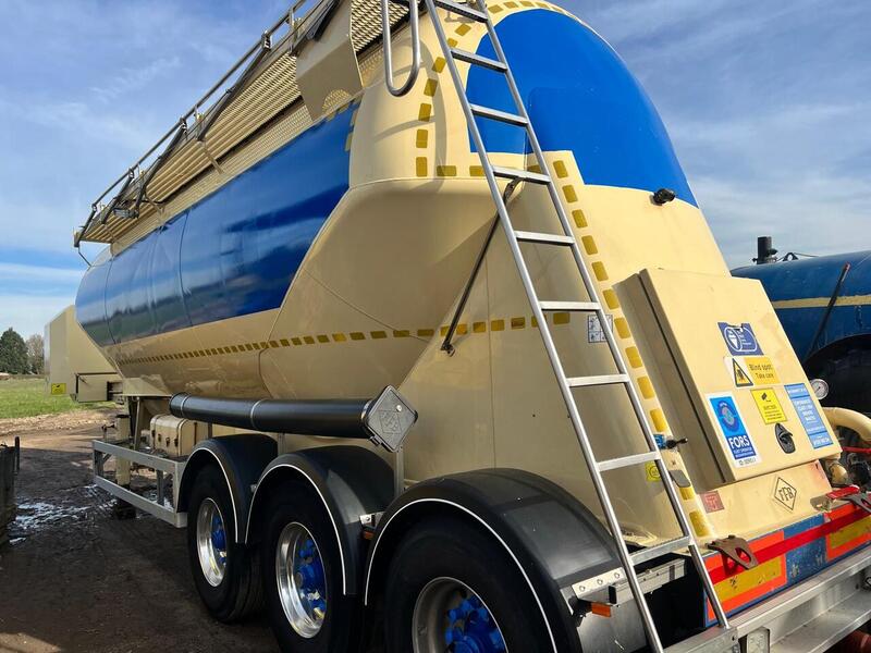 Feldbinder Powder Tanker