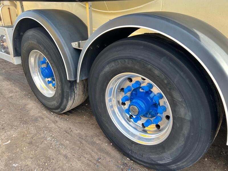 Feldbinder Powder Tanker