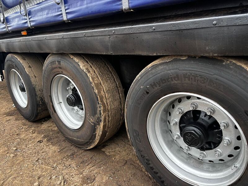 Lawrence David Curtain Side