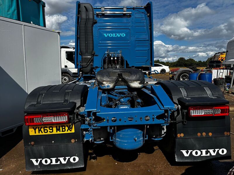 Volvo 500HP Tractor Unit with Tipping Gear