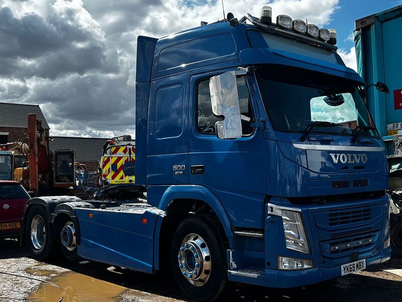Volvo 500HP Tractor Unit with Tipping Gear