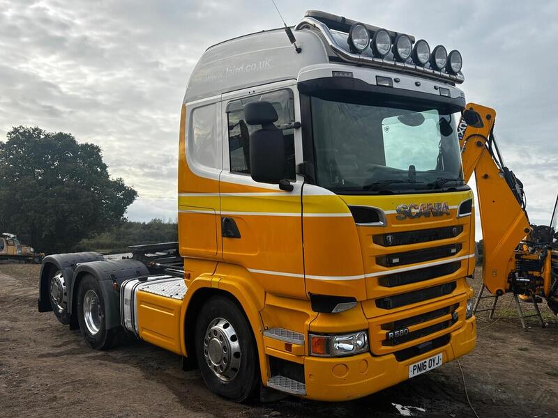Scania V8 Rear Lift Tractor Unit 