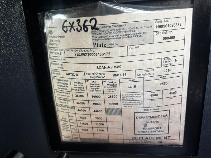 Scania V8 Rear Lift Tractor Unit 