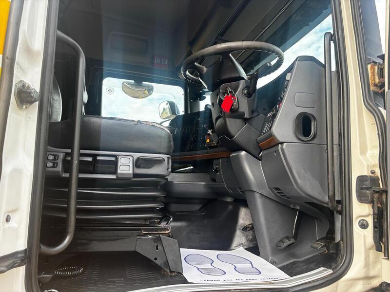 Scania V8 Rear Lift Tractor Unit 