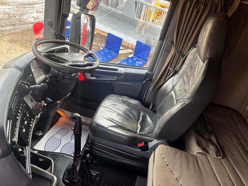 Scania V8 Rear Lift Tractor Unit 