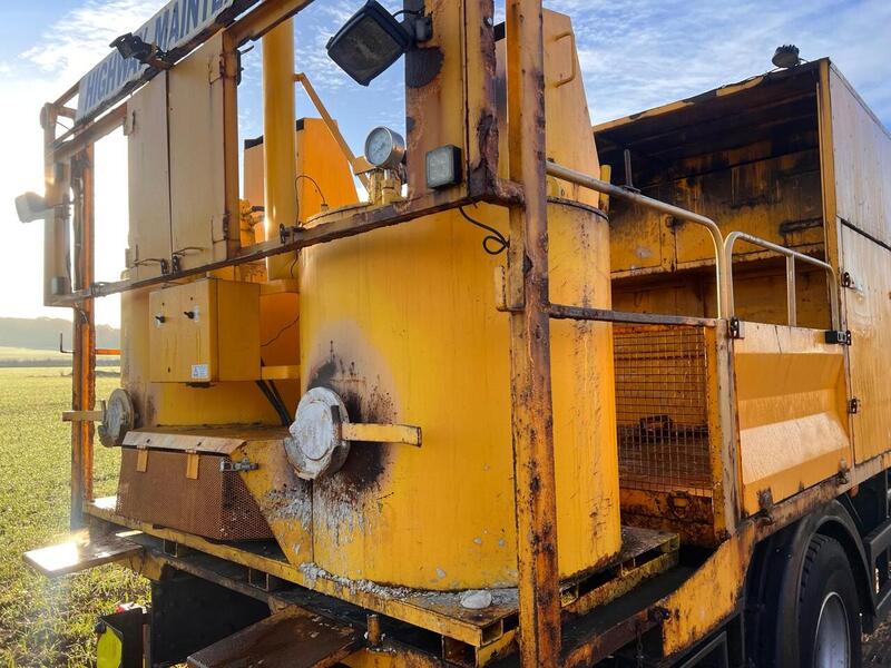 Volvo 18 Ton Line Painting Vehicle Specialist Vehicle 