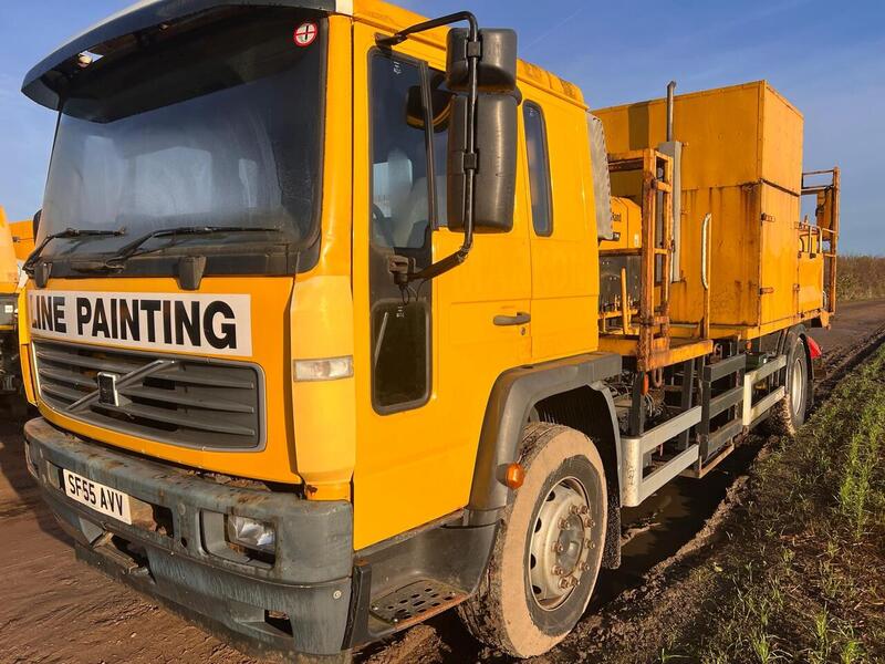 Volvo 18 Ton Line Painting Vehicle Specialist Vehicle 