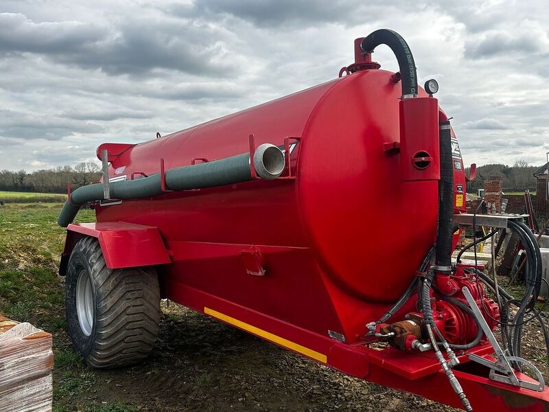 Hi Spec Vac Tankers