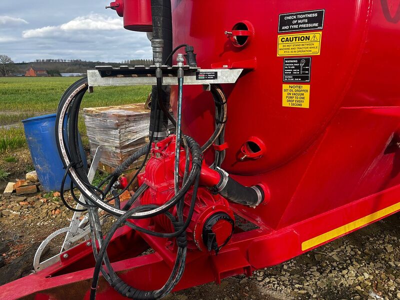 Hi Spec Vac Tankers