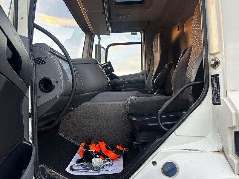 DAF 400 8x2 Steer Beavertail