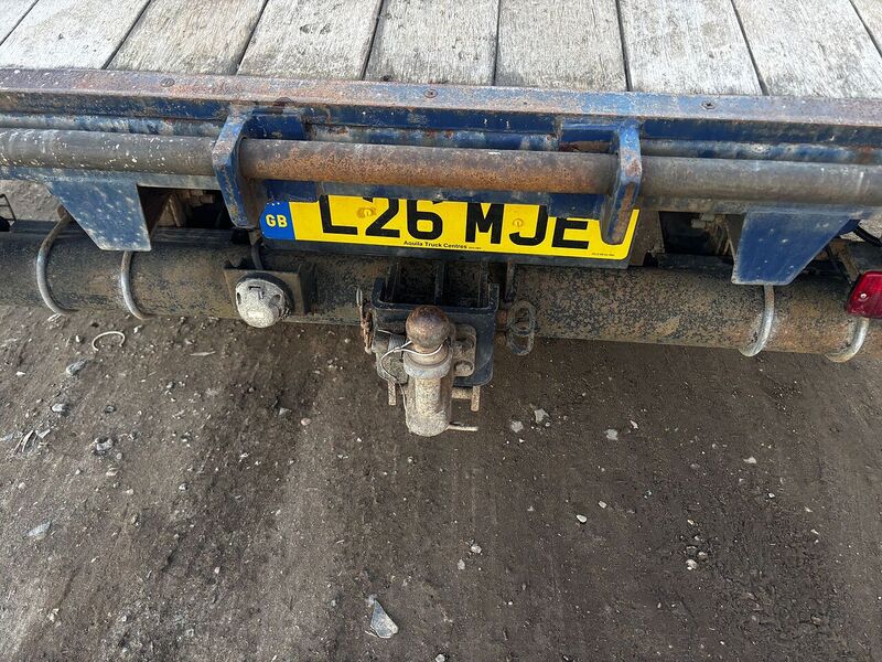 Isuzu N7.5190 7.5 Ton Dropside