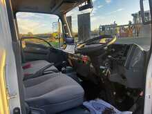 Isuzu Forward N7.5190 7.5 Ton Dropside 