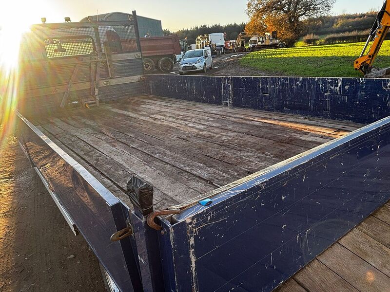 Isuzu N7.5190 7.5 Ton Dropside