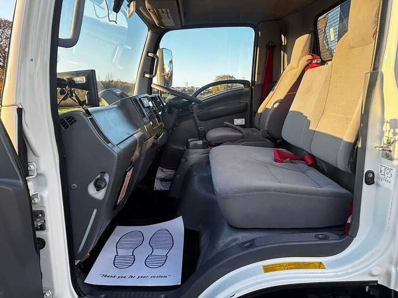 Isuzu N7.5190 7.5 Ton Dropside