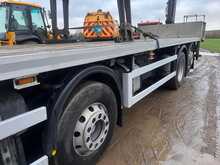 DAF CF 410 Flat with Rear Mounted Atlas Crane 
