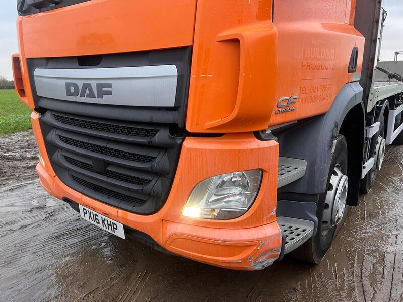 DAF 400 Flat with Rear Mounted Atlas Crane