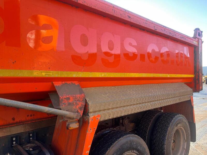 DAF 410 Steel Body Tipper