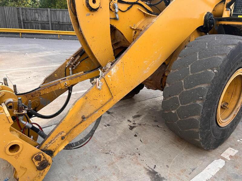 Caterpillar Loading Shovel