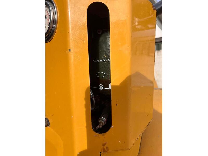 Caterpillar Loading Shovel