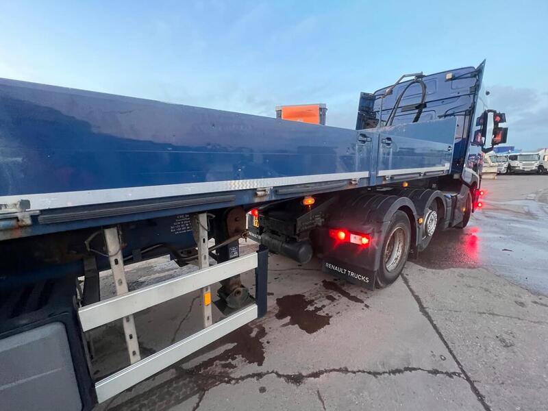 Renault with Dropside Crane Trailer 