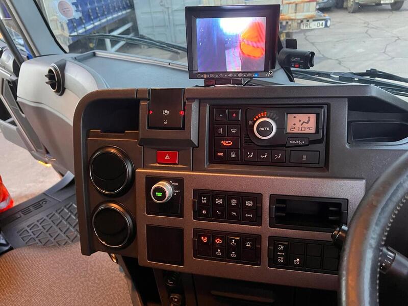 Renault with Dropside Crane Trailer 