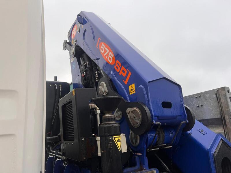 Scania Flat with 6 Extension Crane