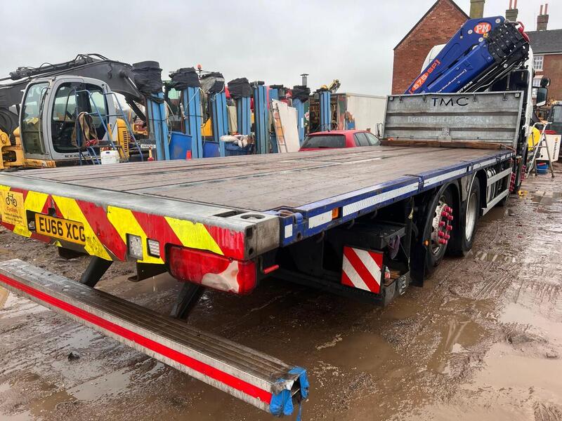 Scania Flat with 6 Extension Crane