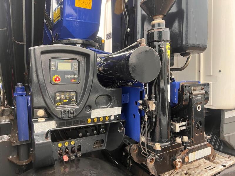 Scania Flat with 6 Extension Crane Flatbed 