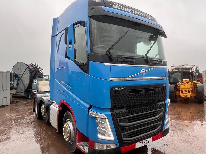Volvo Globetrotter Mid Lift Tractor Unit