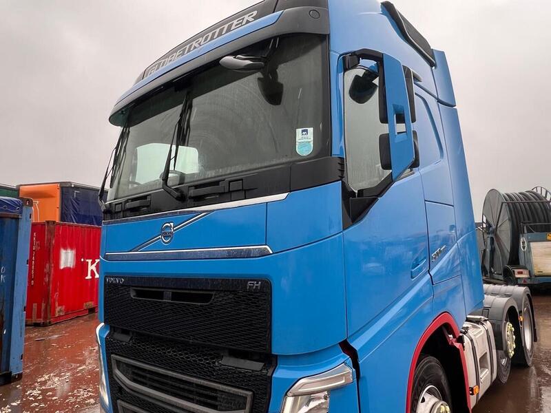 Volvo Globetrotter Mid Lift Tractor Unit