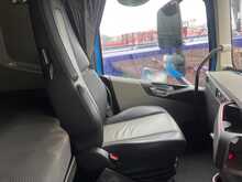 Volvo FH500 Globetrotter Mid Lift Tractor Unit 